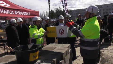 Wmurowanie kamienia węgielnego pod budowę Akademickiego Centrum Sportu/fot. jw