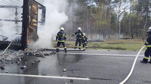 Zdarzenie na dk 10 koło Solca Kujawskiego. Fot. OSP Solec Kujawski