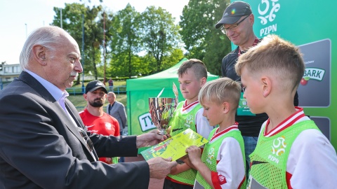 Najlepsze drużyny otrzymały pamiątkowe puchary