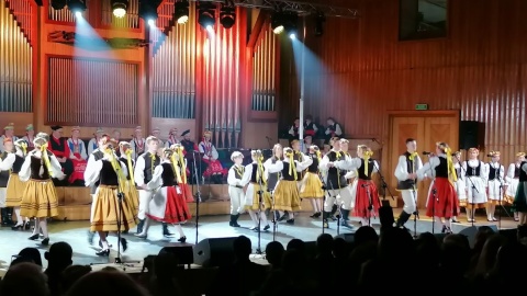 Koncert „Dla Ciebie Mamo" Zespołu Pieśni i Tańca Ziemia Bydgoska/fot. mg