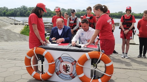 Wsparcie z budżetu województwa przekazywane jest każdego roku na patrolowanie zbiorników wodnych i zapewnienie bezpieczeństwa nad wodą w okresie wakacyjnym. W tym roku jest to 120 tysięcy złotych./fot. Monika Kaczyńska