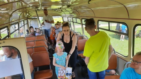 Torunianie z pompą pożegnali w sobotę (10 czerwca) Jelcze i przywitali nowe elektryczne autobusy. Zrobili to podczas pikniku „Jelczem pod prąd". /fot. Monika Kaczyńska