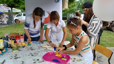 Koncerty, warsztaty, pokazy, a dla młodszych dmuchany zamek, bańki mydlane i zabawy - na bydgoskim UKW obchodzono Dzień dla Ukrainy./fot. Tatiana Adonis