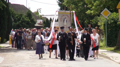 Procesja Bożego Ciała w Suchej na Pomorzu. (jw)