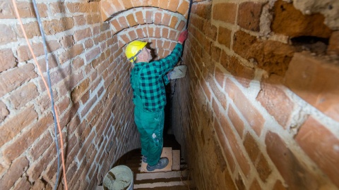 Trwają prace przy przebudowie średniowiecznej warowni w Świeciu nad Wisłą. /fot. Urząd Miejski w Świeciu