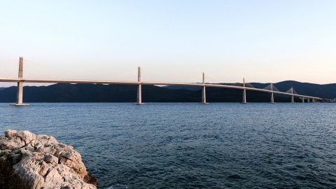 Most Pelješac połączył półwysep o tej samej nazwie i Dubrownik z lądową częścią Chorwacji. Fot. PAP/EPA