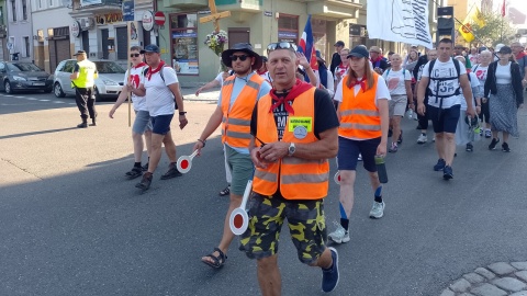 Cel Jasna Góra! Pielgrzymi z Torunia rozpoczęli modlitewną wędrówkę do Częstochowy. Fot. Michał Zaręba