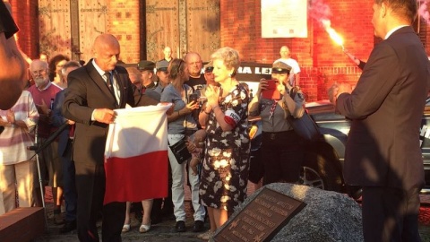 Obelisk z tablicą poświęconą pamięci Żołnierzom Wyklętym Pomorza i Kujaw odsłonięto 15 sierpnia wieczorem przed kościołem ojców Jezuitów w Bydgoszczy./fot. Elżbieta Rupniewska