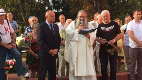 Obelisk z tablicą poświęconą pamięci Żołnierzom Wyklętym Pomorza i Kujaw odsłonięto 15 sierpnia wieczorem przed kościołem ojców Jezuitów w Bydgoszczy./fot. Elżbieta Rupniewska