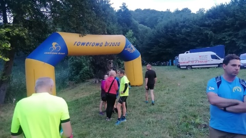 Z czterech miejscowości jechali rowerzyści w poniedziałkowe popołudnie z pielgrzymką do Sanktuarium Maryjnego w Byszewie/fot. mg