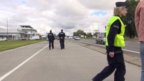 Więcej policyjnych patroli i wzmożone kontrole - z tym muszą się w środę liczyć kierowcy w naszym regonie. (jw)