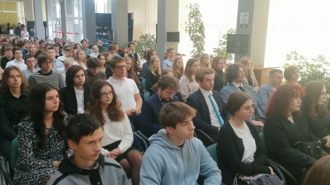 W spotkaniu w Książnicy wzięli udział uczniowie szkół z Torunia, Bydgoszczy, Inowrocławia/fot. Iwona Muszytowska-Rzeszotek