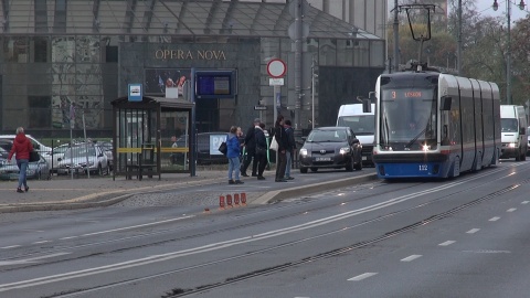 Przebudowa pierwszych przystanków rozpocznie się w przyszłym roku. Będzie łatwiej wsiąść i wysiąść z tramwaju. (jw)