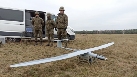 Centrum Szkolenia Wojsk Obrony Terytorialnej zaprezentowało szkolenie instruktorsko-metodyczne żołnierzy z wykorzystaniem bezzałogowych statków powietrznych Fly Eye, a także amunicji krążącej Warmate/fot. Monika Kaczyńska