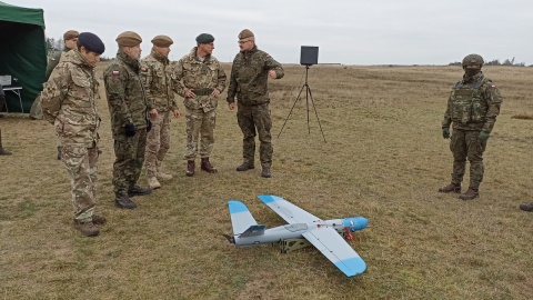 Centrum Szkolenia Wojsk Obrony Terytorialnej zaprezentowało szkolenie instruktorsko-metodyczne żołnierzy z wykorzystaniem bezzałogowych statków powietrznych Fly Eye, a także amunicji krążącej Warmate/fot. Monika Kaczyńska