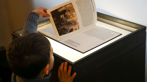 Historyczne wnętrza Pałacu Prezydenckiego, m.in. Sala Kolumnowa, Sala Orderu Orła Białego, Sala im. Lecha Kaczyńskiego, Sala Obrazowa, Sala Chorągwiana, zostały udostępnione w niedzielę gościom w ramach dnia otwartego./fot. Grzegorz Jakubowski