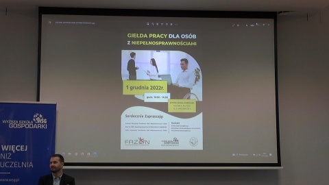 Pracodawcy i niepełnosprawni kandydaci do pracy spotkali się na WSG w Bydgoszczy. (jw)