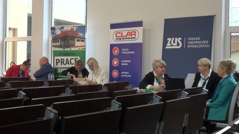 Pracodawcy i niepełnosprawni kandydaci do pracy spotkali się na WSG w Bydgoszczy. (jw)