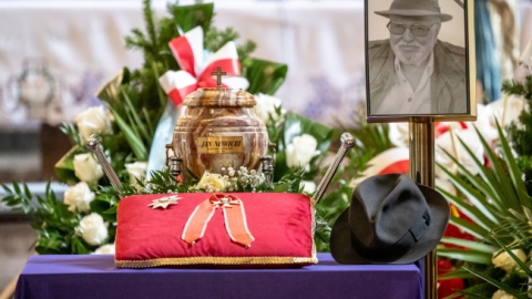 W uroczystości pogrzebowej w Kowalu wzięli udział m.in. aktorzy, gwiazdy telewizji i teatru/fot. Tytus Żmijewski, PAP
