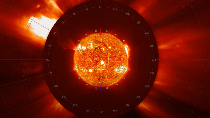 Sonda Solar Orbiter ESA dostarczyła obrazy największego słonecznego wybuchu zarejestrowanego na jednym ujęciu razem z całą tarczą gwiazdy. /fot. zrzut ekranu