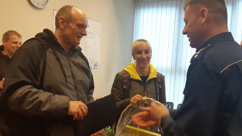 Para Ukraińców uratowała oszczędności seniorów przed oszustwem „na wnuczka"/fot. Policja