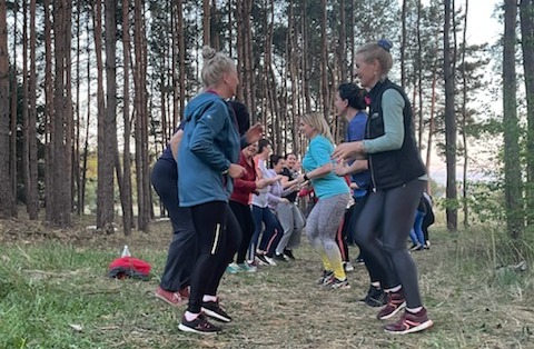 Trzydzieści kobiet z Osielska bierze udział w trzymiesięcznym „Letnim Wyzwaniu" z Gminnym Ośrodkiem Sportu i Rekreacji. /fot. nadesłane