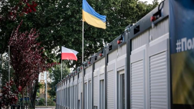 W Irpieniu pod Kijowem otwarto w sobotę (12 sierpnia) kolejne miasteczko modułowe, dostarczone atakowanej przez Rosję Ukrainie przez rząd Polski./fot. Fot. PAP/Danil Pavlov