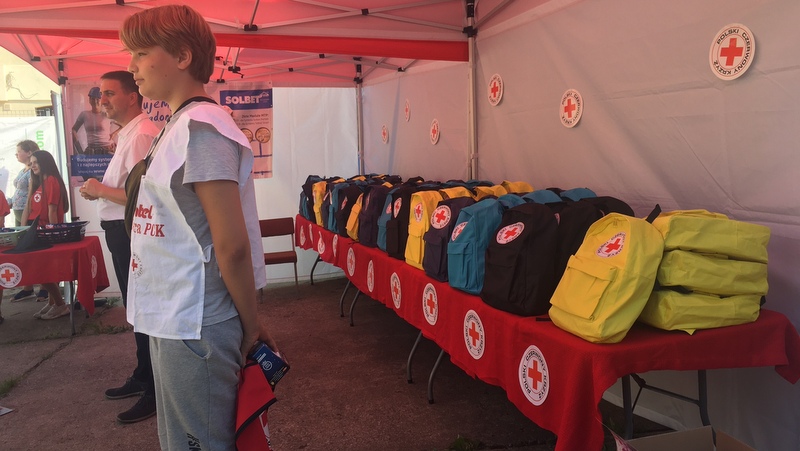 Pierwsze 160 „Wyprawek dla Żaka" trafiło w ręce polskich i ukraińskich dzieci, ale to zaledwie skromna część tego, co planuje przed nowym rokiem szkolnym Kujawsko-Pomorski Polski Czerwony Krzyż./fot. Elżbieta Rupniewska