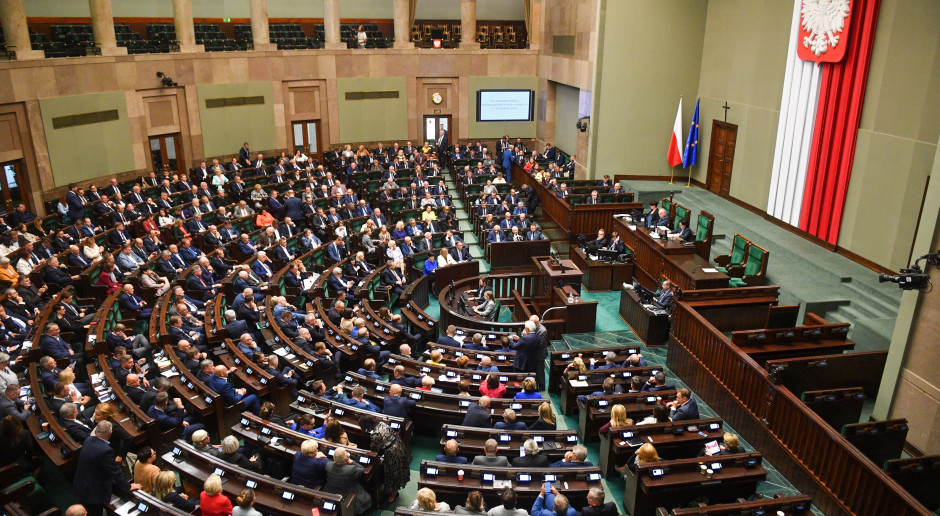 Ustawa o medycynie laboratoryjnej przyjęta przez Sejm z trzema poprawkami. /fot. PAP/Radek Pietruszka