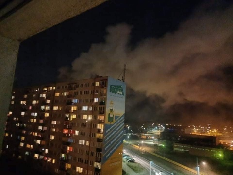 Pożar wieżowca przy ul. Gagarina w Toruniu/fot. PSP Toruń, Facebook