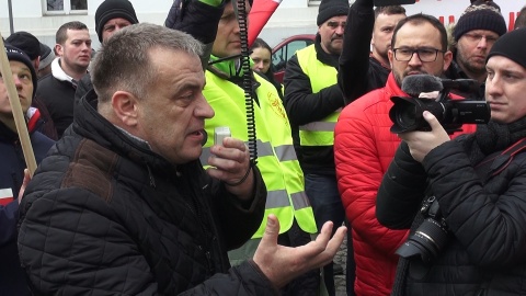 Protest rolników pod Urzędem Wojewódzkim w Bydgoszczy (jw)