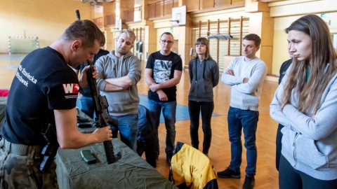 Szkolenie proobronne we Włocławku. Fot. PAP/Tytus Żmijewski