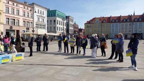 Bydgoszczanie oddali hołd bezbronnym ofiarom inwazji Rosji na Ukrainę./fot. Agata Raczek