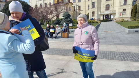 Bydgoszczanie oddali hołd bezbronnym ofiarom inwazji Rosji na Ukrainę./fot. Agata Raczek