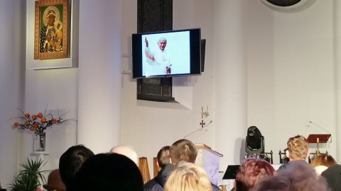 Koncert pt. „Mieszkańcy dla św. Jana Pawła II" w kościele w podbydgoskiej Brzozie/fot. mg