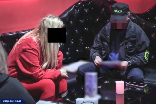 Jak klienci klubów go - go tracili pieniądze. Czasem były to prawdziwe fortuny