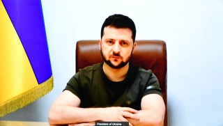 Zełenski do Białorusinów: Wciągają was w wojnę, nie powinniście umierać