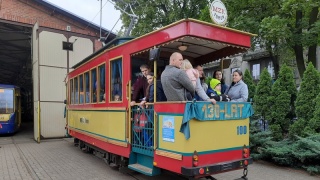 Toruńska zajezdnia tramwajowa pokazała się od kuchni. Gościom się podobało [zdjęcia, wideo]