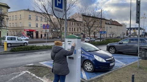 Strefa parkingowa w Bydgoszczy będzie rozszerzona. Wreszcie za parking zapłacimy kartą