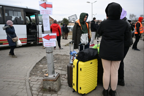 W ciągu trzech dni 100 tys. uchodźców z Ukrainy przekroczyło granicę Polski
