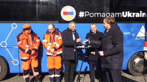 Autobus - ambulans z Bydgoszczy pojechał na granicę polsko-ukraińską [zdjęcia, wideo]