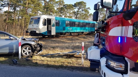 Ostromecko: zderzenie auta z pociągiem relacji BydgoszczChełmża