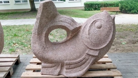 Ryby wracają do miasta Chodzi o słynne rzeźby z misy fontanny Potop