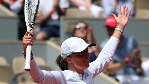 Świątek i Hurkacz w 18 finału Roland Garros. Grali też debliści