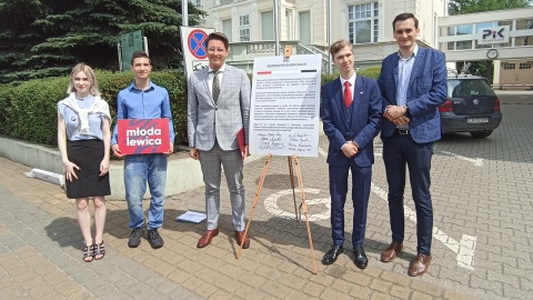 Młodzi aktywiści na antenie Polskiego Radia PiK Młodzieżówki proszą o głos