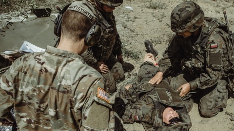Pole bitwy, ranni, chaos: ćwiczą żołnierze WOT i amerykańska gwardia narodowa