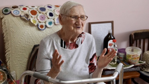 Medal od marszałka: pani Joanna Malińska skończyła 100 lat. Wychowała 11 dzieci