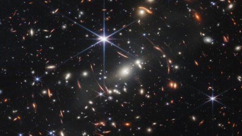 NASA udostępniła kolejne zdjęcia z Kosmicznego Teleskopu Jamesa Webba [zdjęcia]