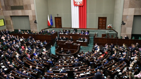 Ważne między innymi dla emerytów i rencistów Tymi tematami zajmie się dziś Sejm