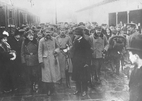 Profesor Kucharczyk: Oskarżanie Piłsudskiego o to, że był niemieckim agentem, jest wyssane z palca